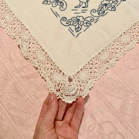 Vintage German Embroidered Lace Tablecloth - Picture 10 of 15